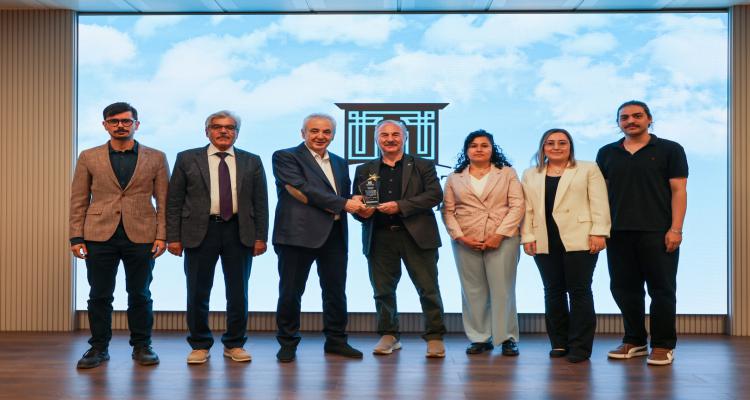 Akredite Bölüm ve Programların Başarıları, Akreditasyon Ödül Töreninde Kutlandı - 8